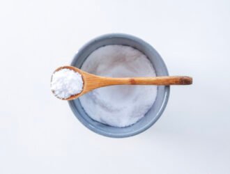 por qué el bebé no puede comer sal