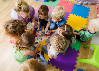 alimentación infantil 2025, alimentación saludable centros educativos, AESAN comedores escolares, dieta mediterránea infantil.